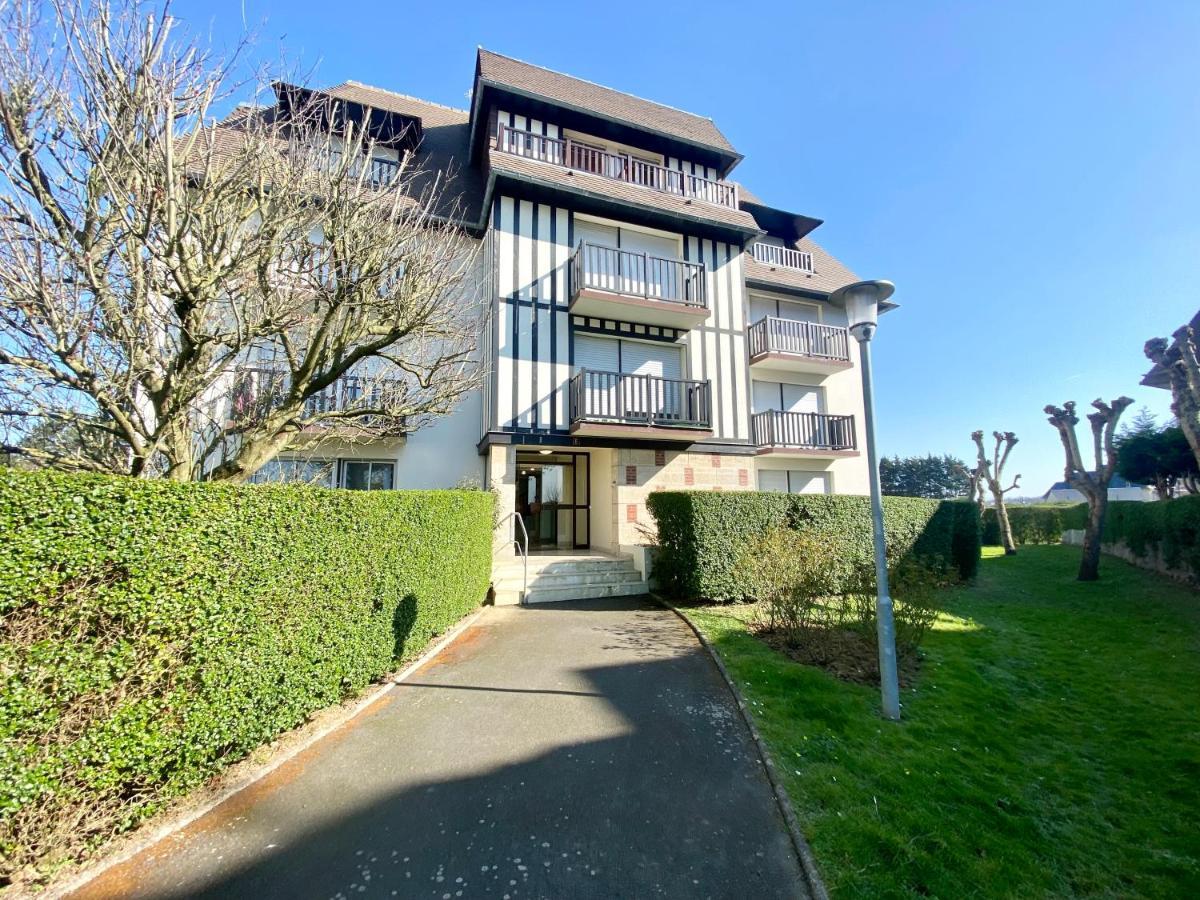 Superbe Appartement Avec Jardin Ensoleille Blonville-sur-Mer Exterior foto