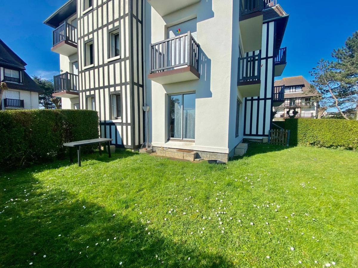 Superbe Appartement Avec Jardin Ensoleille Blonville-sur-Mer Exterior foto